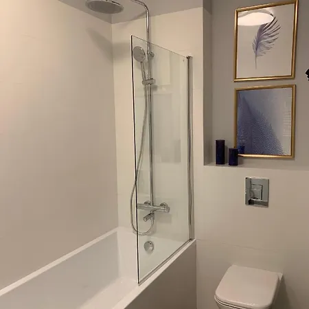 - Apartament דירה ורשה
