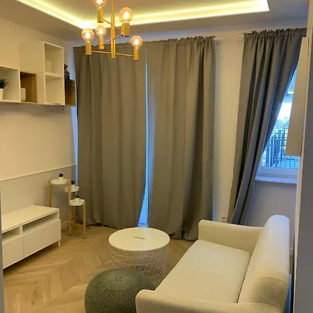 - Apartament ורשה