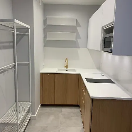 - Apartament Varsavia